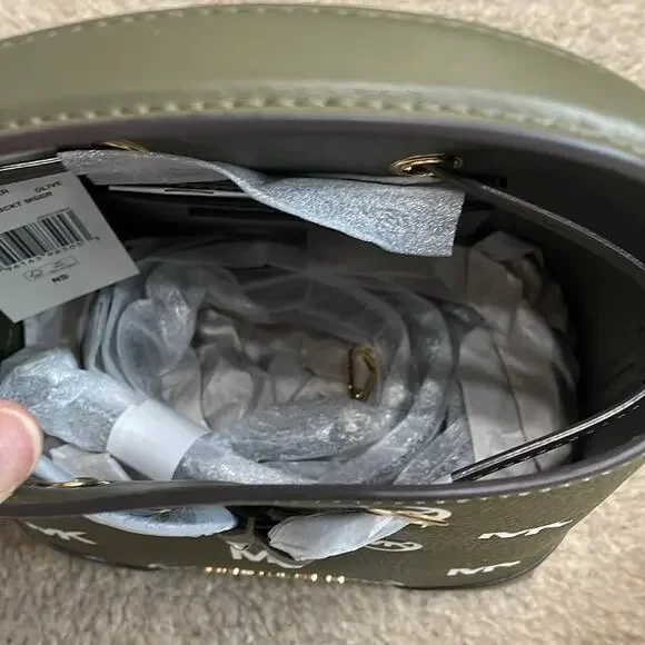 Michael Kors Small Leather Olive Green Bucket Bag New Retails $348